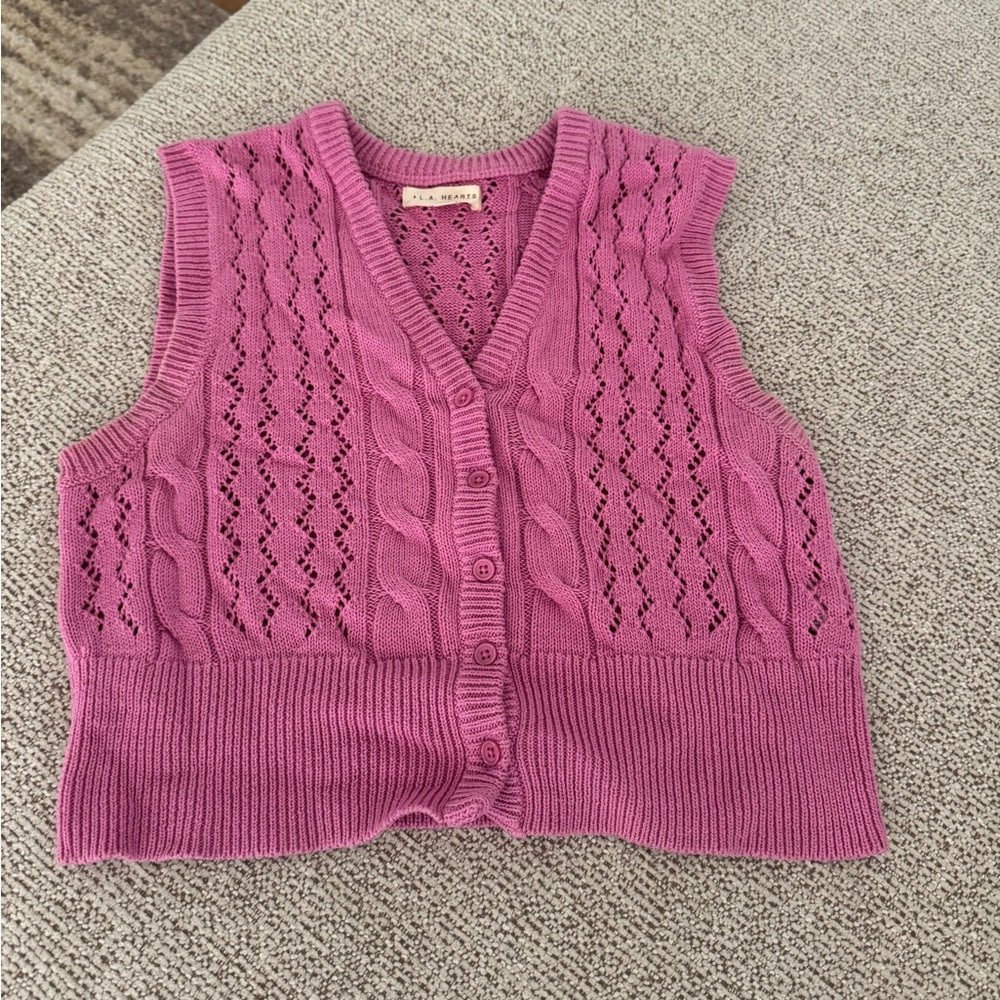 Sweater vest